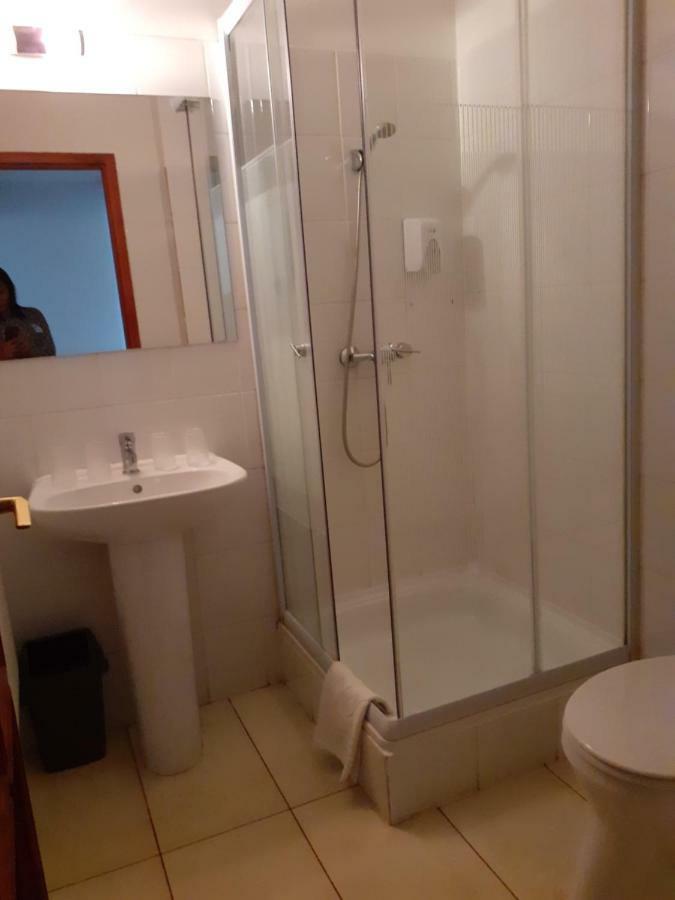 Tavi Panzio Es Etterem Bed & Breakfast Veresegyház Dış mekan fotoğraf